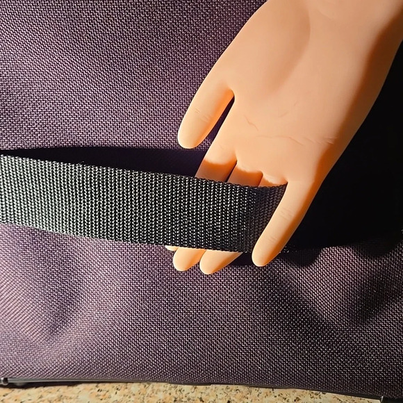 American Tourister Travel Bag / Carry-on Black Canvas includes Toiletry Bag - Picture 7 of 13